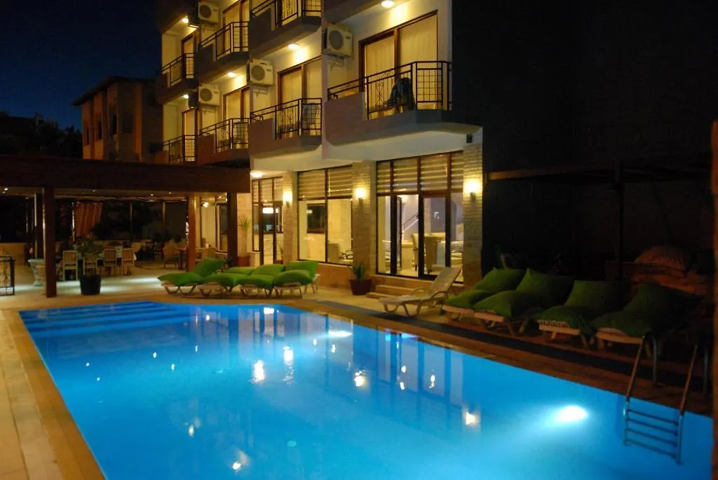 Koz Eliba Hotel Çeşme