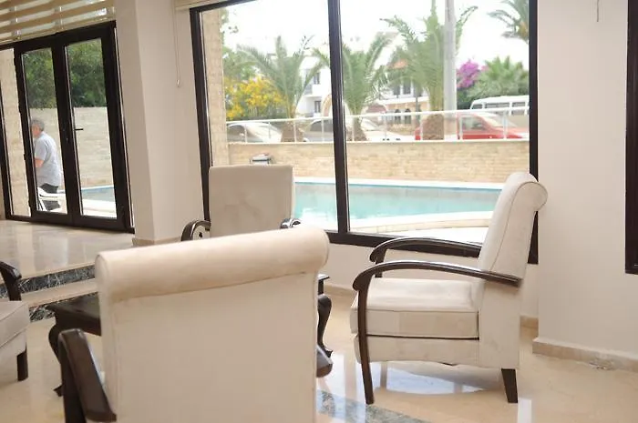 Koz Eliba Hotel Çeşme